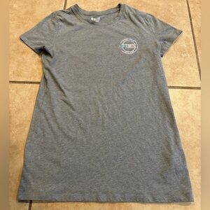 Victoria’s Secret PINK Gray T-Shirt. Size: XS